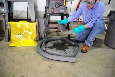 ABSORB/ "Spilfyter" Universal Zipper Bag Spill Kit, 4 Gal