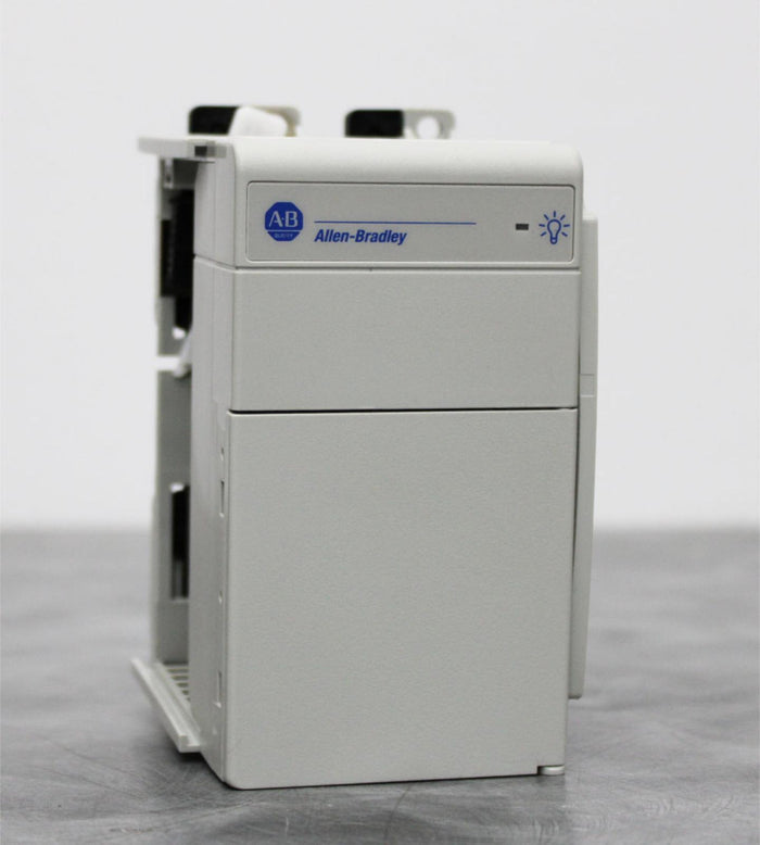 Allen-Bradley 1769-PA2 Ser. A CompactLogix Input/Output Power Supply Module