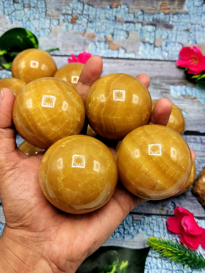 Amazing yellow calcite stone spheres - Energy/Reiki/Crystal - 2.25 inches (5.6 cms) diameter and 210 gms - ONE PIECE ONLY