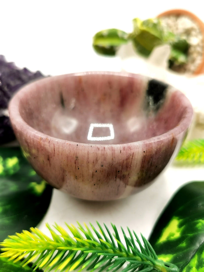 Beautiful Pink Aventurine hand carved round bowls - 3 inches diameter and 175 gms (0.39 lb) - ONE BOWL ONLY - Shwasam