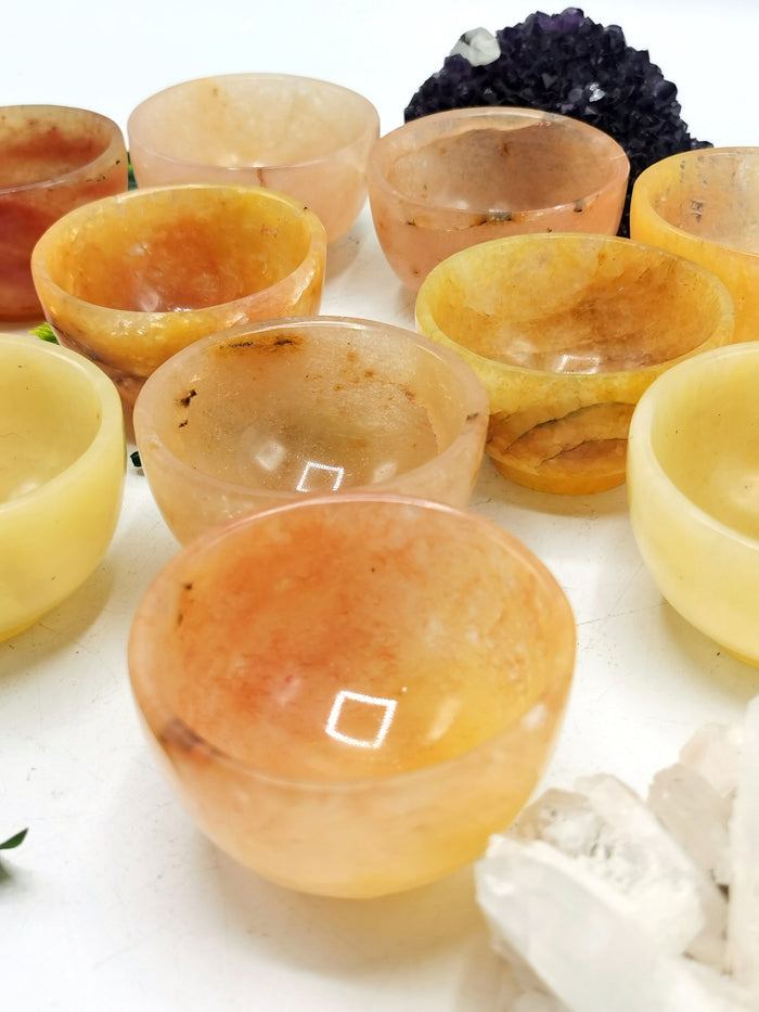 Beautiful yellow aventurine hand carved round bowls - 3 inches diameter and 150 gms (0.33 lb) - ONE BOWL ONLY