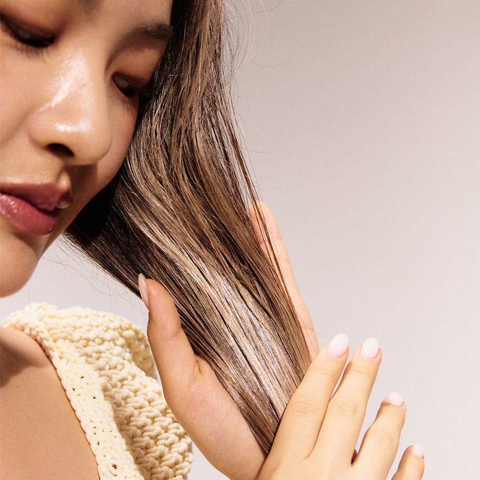 Core Rebuild Gentle Satin Hair Essence