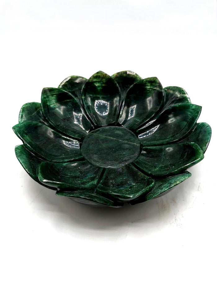 Crystal green aventurine hand carved lotus bowls - 7 inches diameter and 790 gms (1.74 lb) - ONE BOWL ONLY