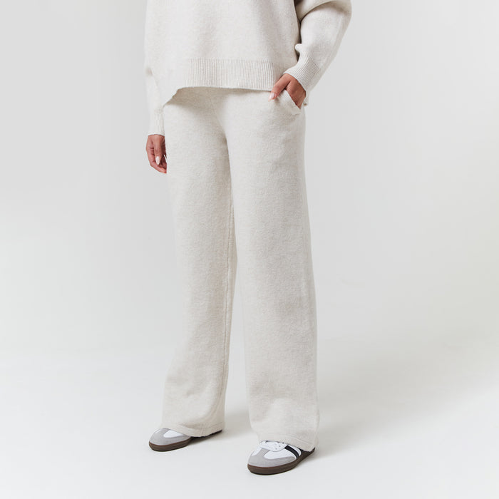 Women's  Oatmeal Knit Open Hem Jogger  Closure London  Front View