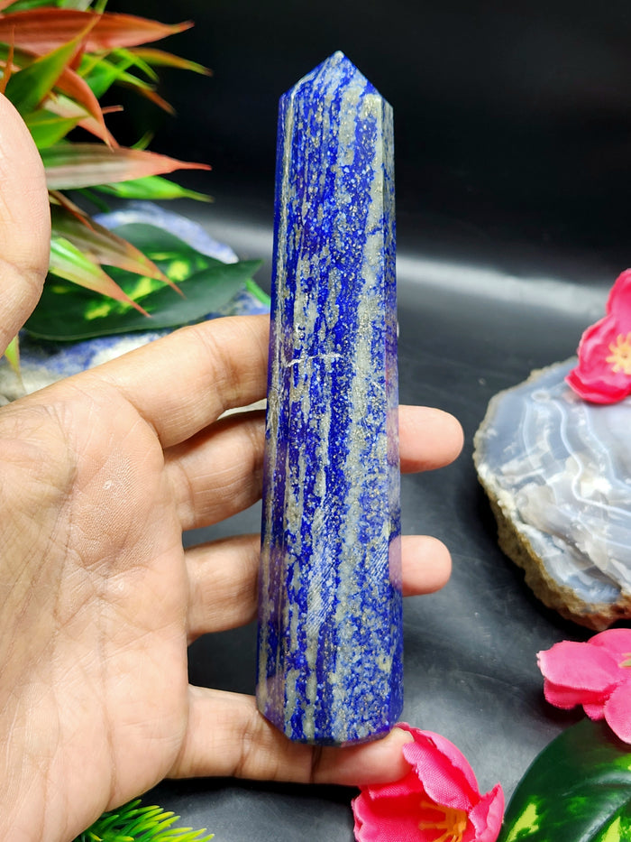 Lapis Lazuli Point: The Emissary of Royal Wisdom and Spiritual Clarity - Shwasam