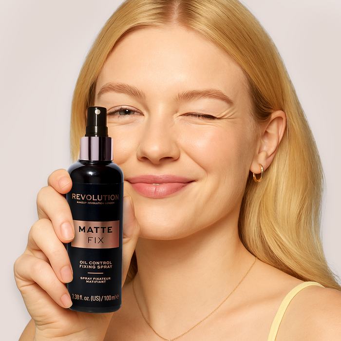 Makeup Revolution Oil Control Fixing Spray