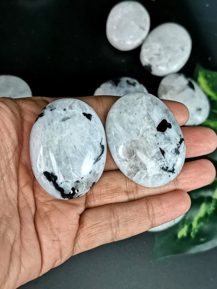 Moonstone palm stones - ONE PIECE - crystal/chakra/reiki/healing - 35 gms weight