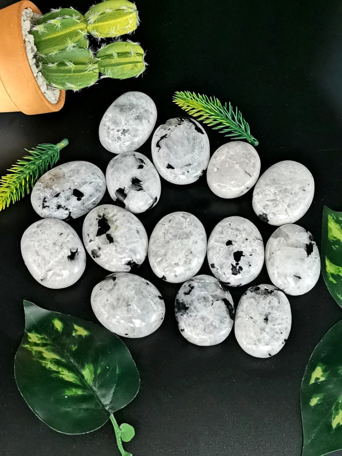 Moonstone palm stones - ONE PIECE - crystal/chakra/reiki/healing - 35 gms weight