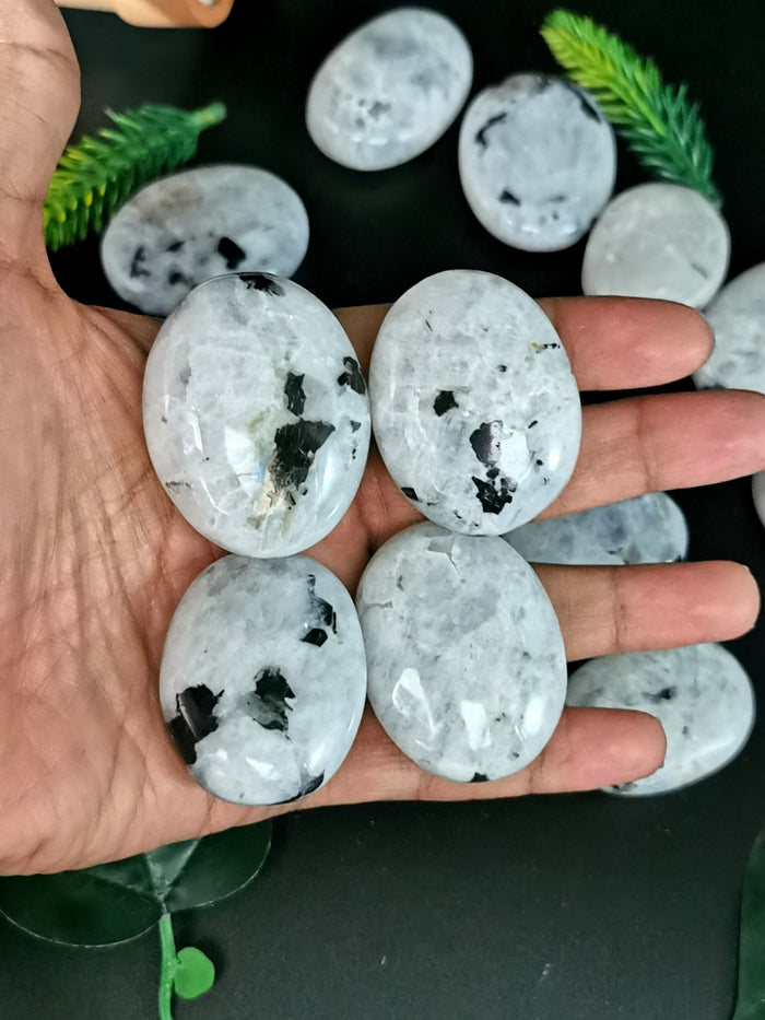 Moonstone palm stones - ONE PIECE - crystal/chakra/reiki/healing - 35 gms weight