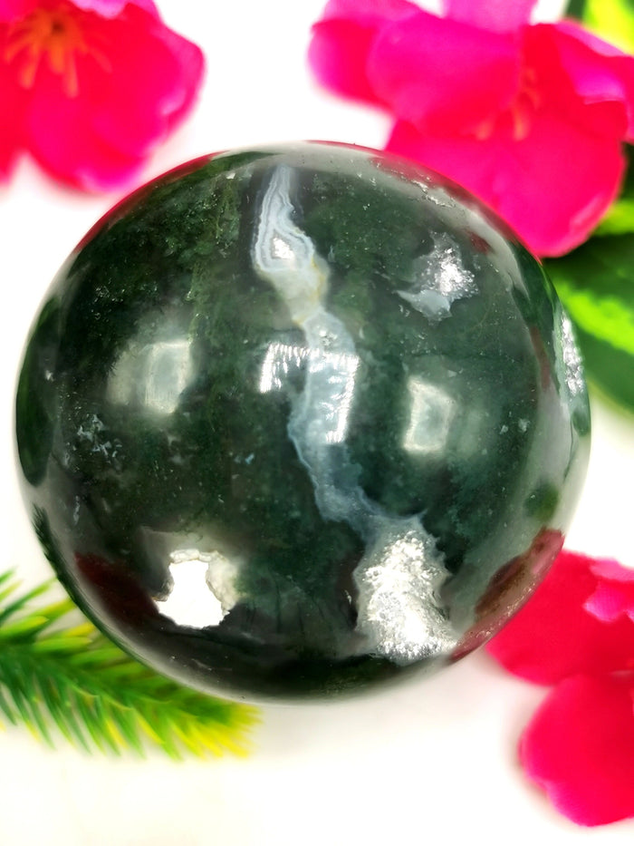 Moss Agate stone balls - Energy/Reiki/Crystal Healing - 2.5 inches (6.25 cms) diameter and 260 gms (0.57 lb) - Shwasam