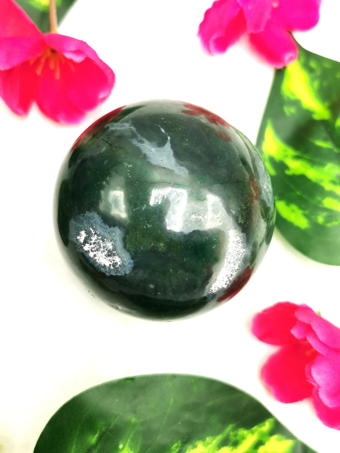 Moss Agate stone balls - Energy/Reiki/Crystal Healing - 2.5 inches (6.25 cms) diameter and 260 gms (0.57 lb) - Shwasam
