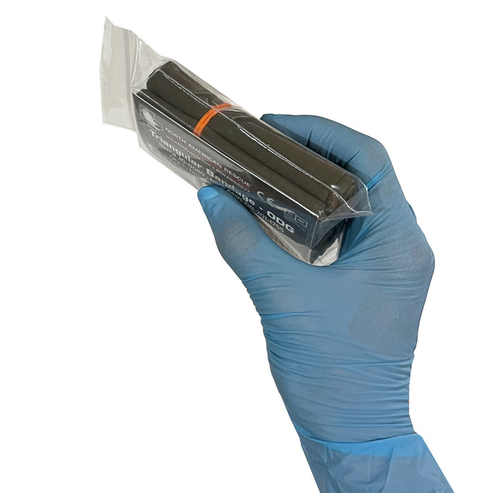 Triangular Bandage, in hand (side)