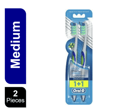 Oral-B 3D Effect Maxi Clean Manual Toothbrush Multicolor, 2 Pieces - Makkah Pharmacy