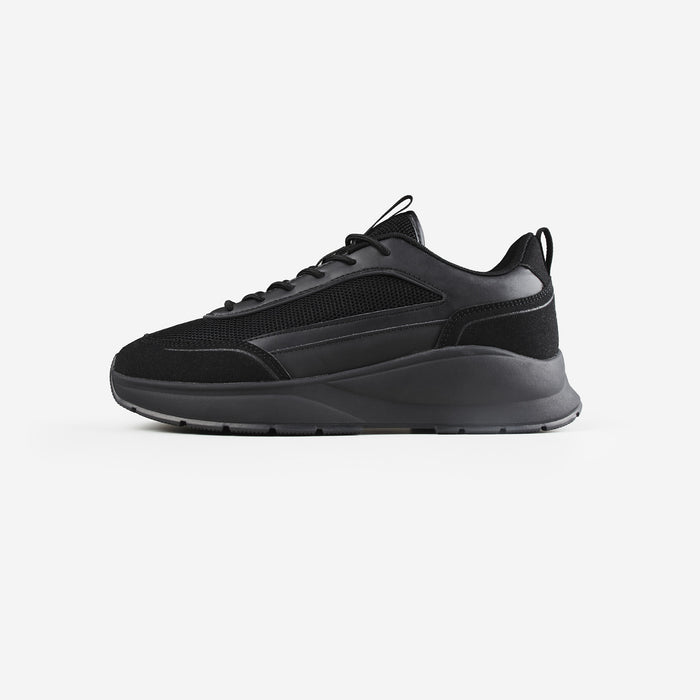 Men's  Black Premium Tech Runner  Closure London  Front View