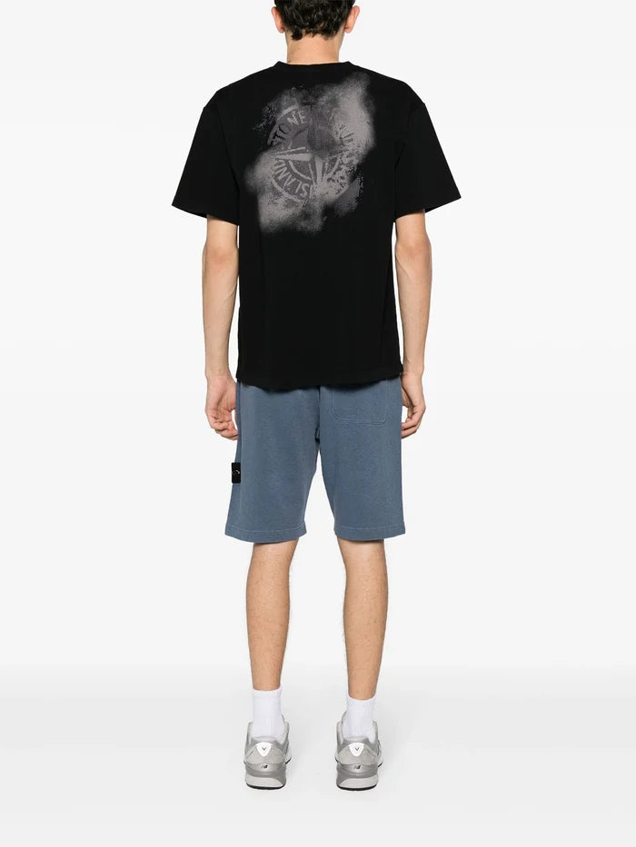 STONE ISLAND MEN Compass Smoke Graphic Print T-Shirt Black - MAISONDEFASHION.COM