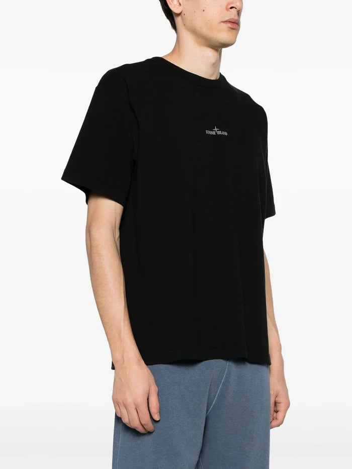 STONE ISLAND MEN Compass Smoke Graphic Print T-Shirt Black - MAISONDEFASHION.COM