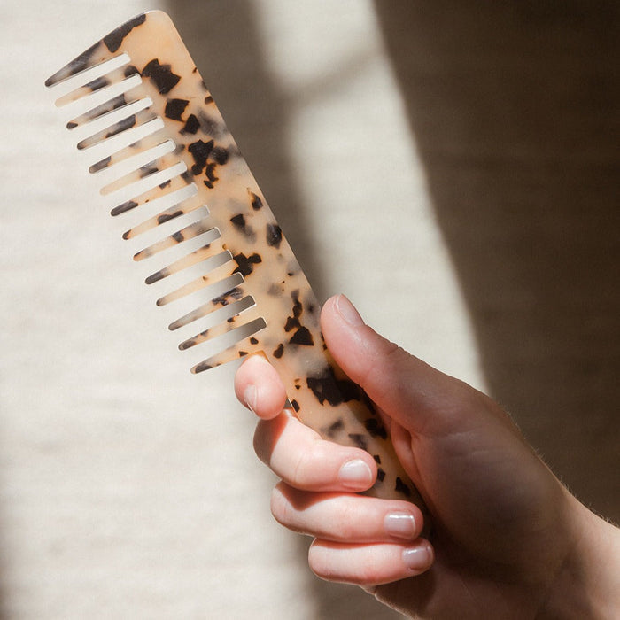 The Hair Comb Grande
