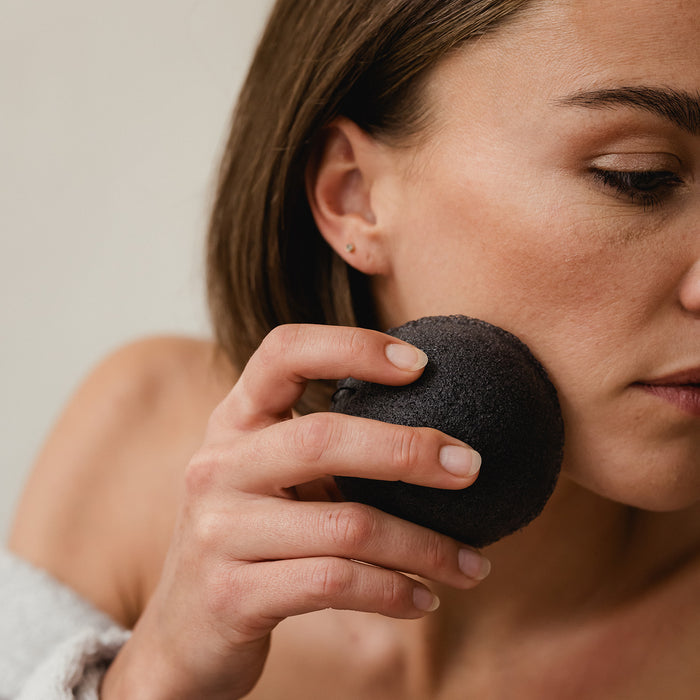 The Konjac Sponge 01 Charcoal