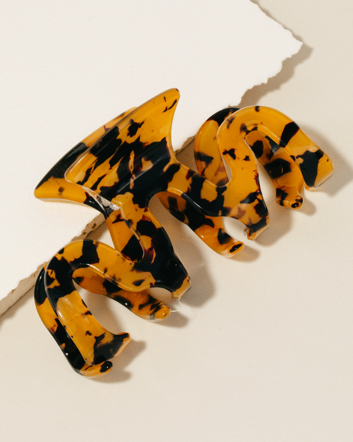 Tortoise shell hair claw by Anarchy Street sold by Le Monkey House