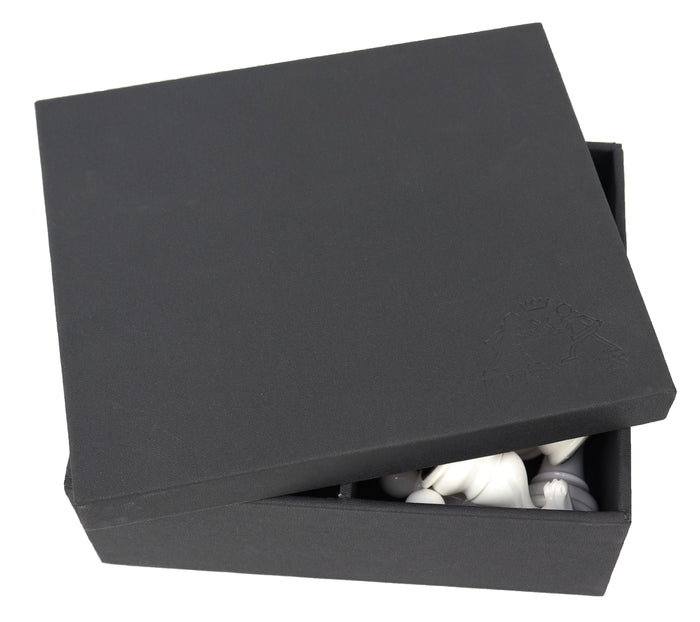 Traditional black & white finish pieces & Leather board | x large