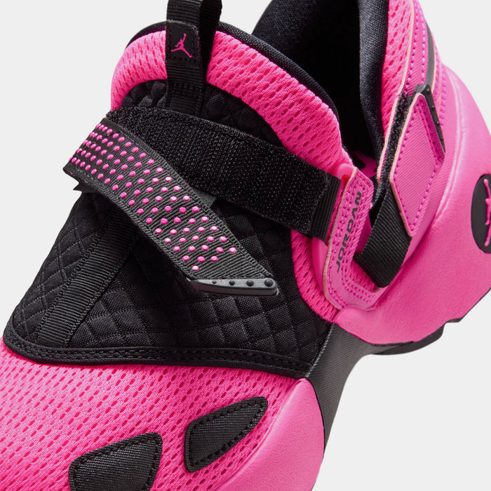 Trunner LX Womens Running Shoes (Pink Blast/Reflective Silver/Black)