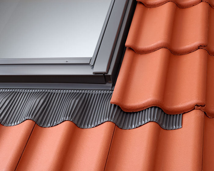 Velux Pro+ EDW MK04 2000 Single Profiled Tile Flashing With BDX Insulation - Grey - 78x98cm