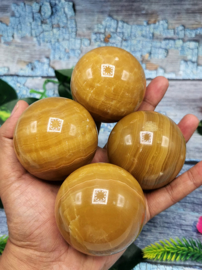 Yellow calcite stone balls - Energy/Reiki/Crystal - 2.25 inches (5.6 cms) diameter and 270 gms - ONE PIECE ONLY